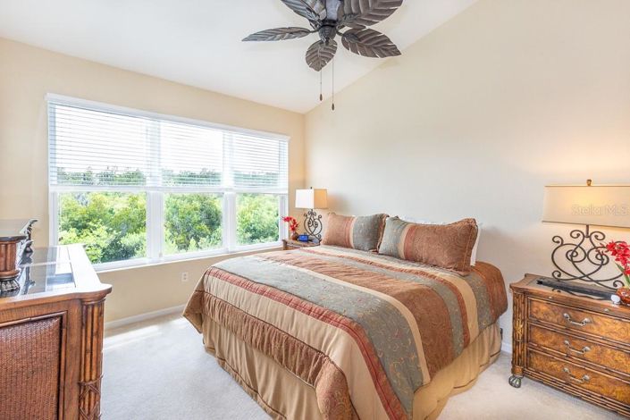 Image No.17-3 Bed Property for sale