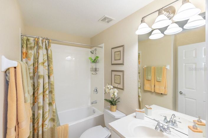 Image No.28-3 Bed Property for sale