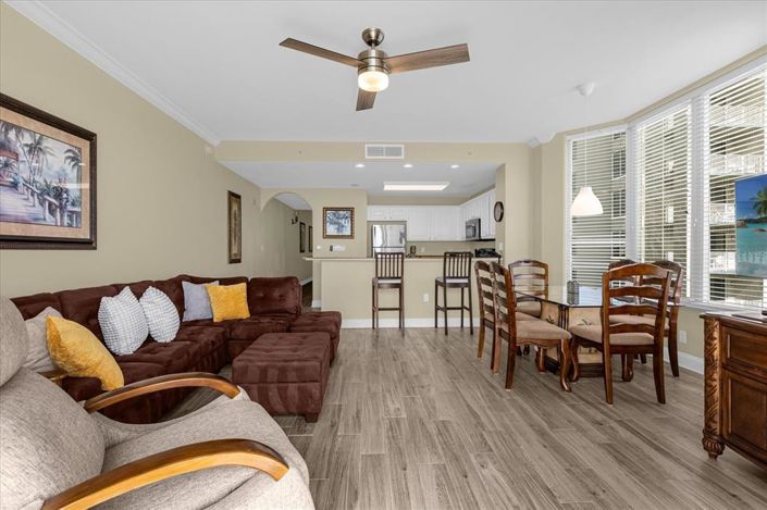 Image No.10-2 Bed Property for sale