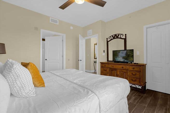 Image No.16-2 Bed Property for sale