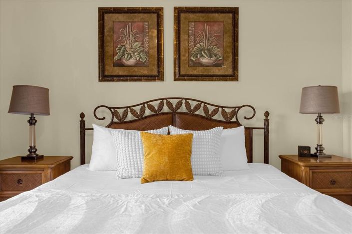 Image No.17-2 Bed Property for sale