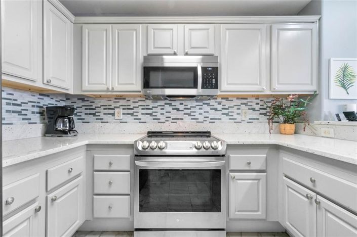 Image No.26-2 Bed Property for sale