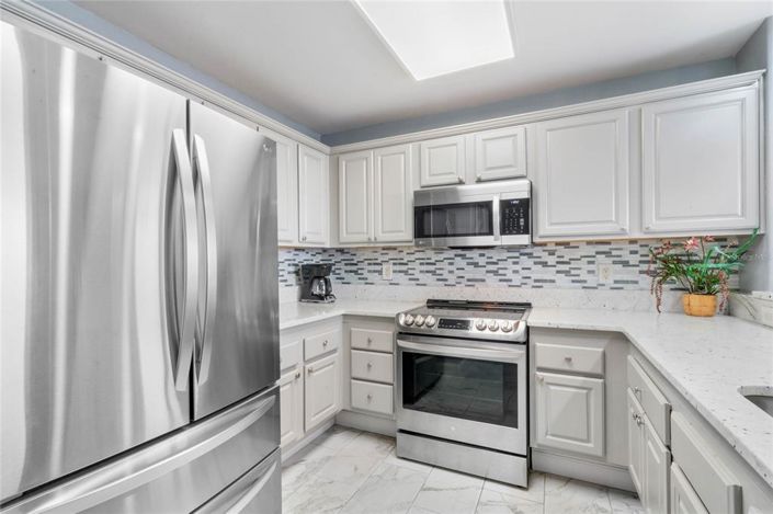 Image No.28-2 Bed Property for sale