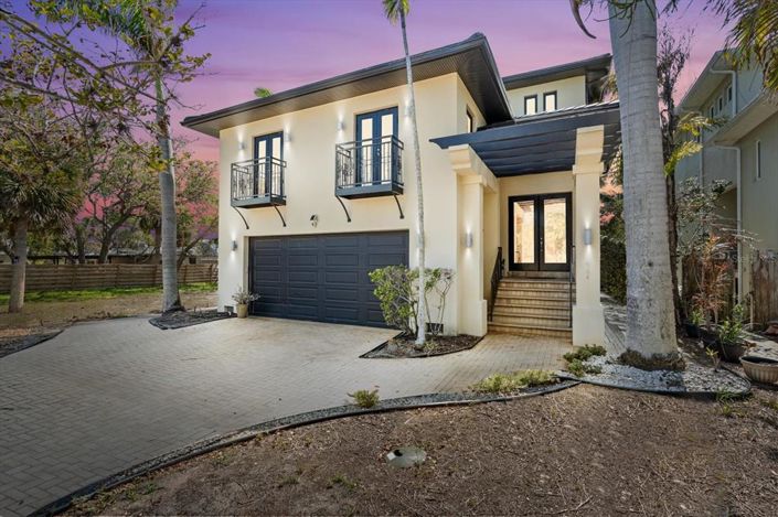 Image No.2-3 Bed Property for sale