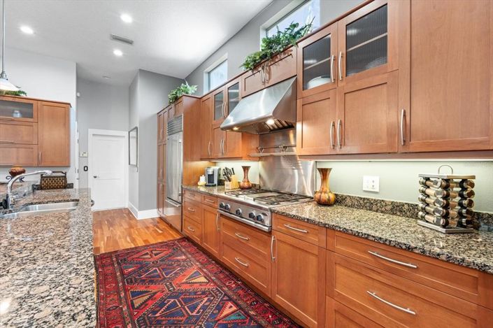 Image No.22-3 Bed Property for sale