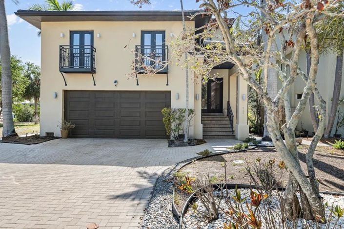 Image No.3-3 Bed Property for sale