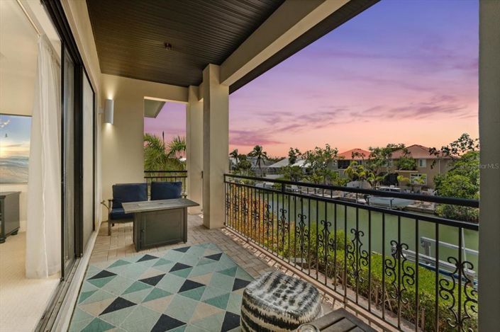 Image No.38-3 Bed Property for sale