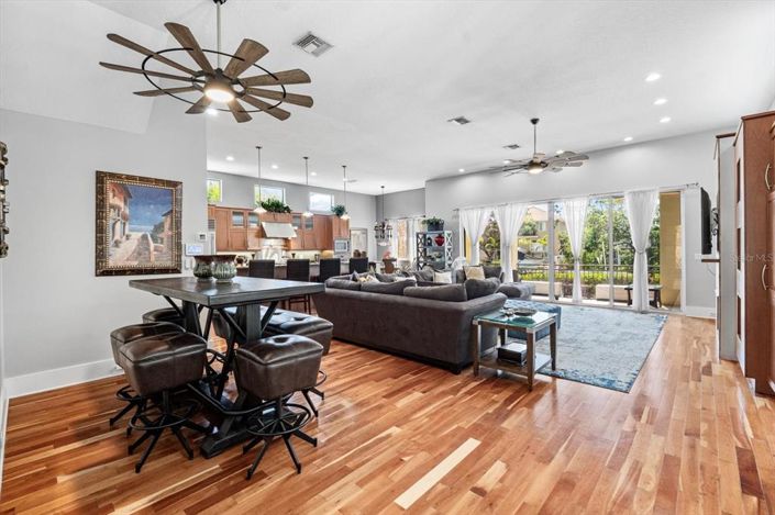 Image No.7-3 Bed Property for sale