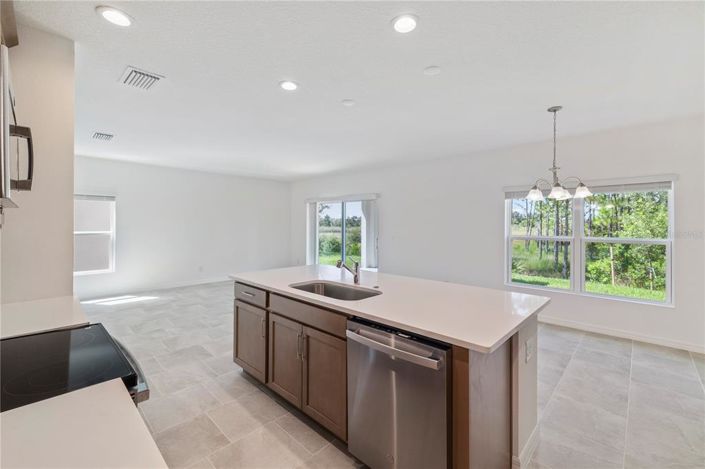 Image No.4-4 Bed Property for sale