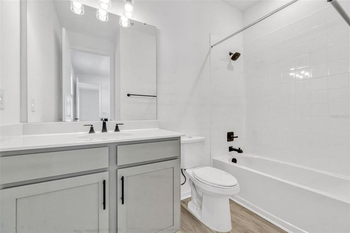 Image No.30-5 Bed Property for sale