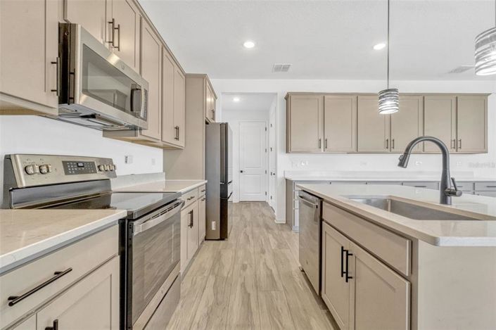 Image No.7-5 Bed Property for sale