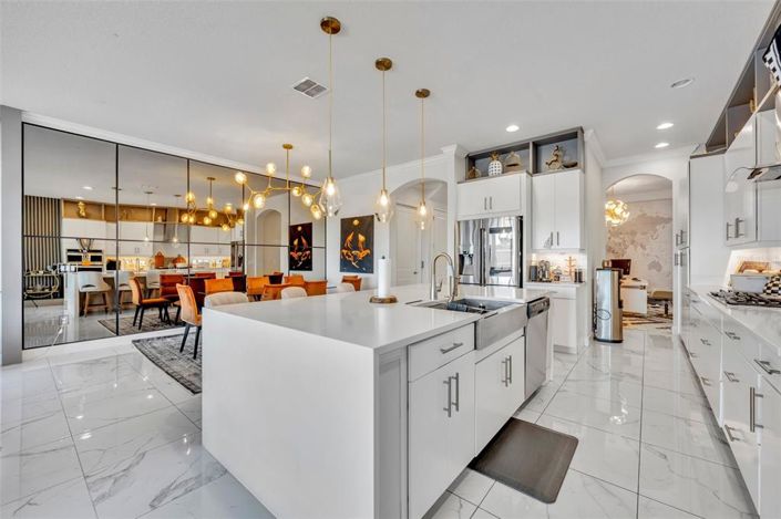 Image No.14-4 Bed Property for sale