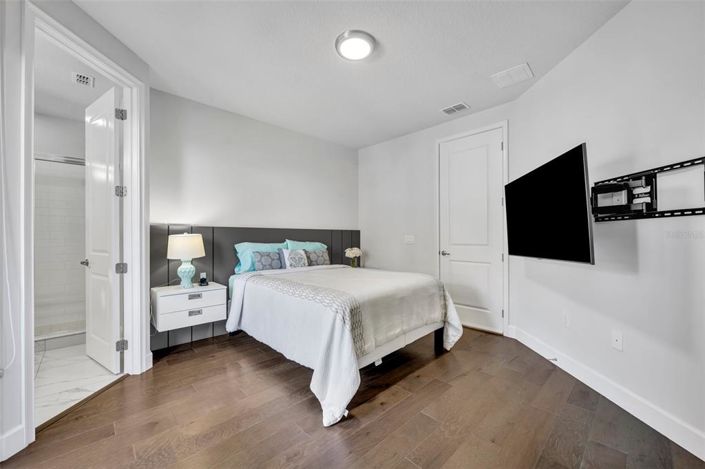 Image No.53-4 Bed Property for sale