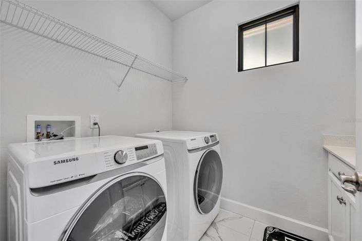 Image No.57-4 Bed Property for sale