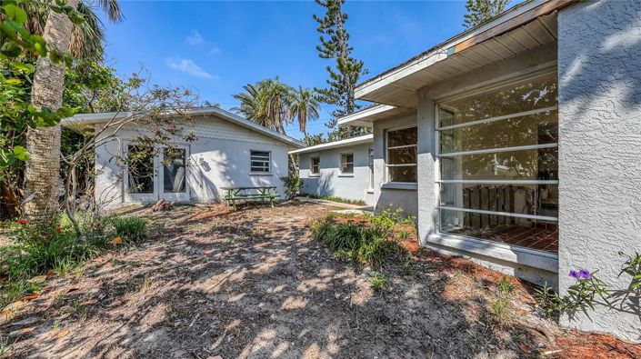 Image No.19-3 Bed Property for sale