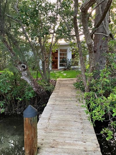 Image No.39-3 Bed Property for sale