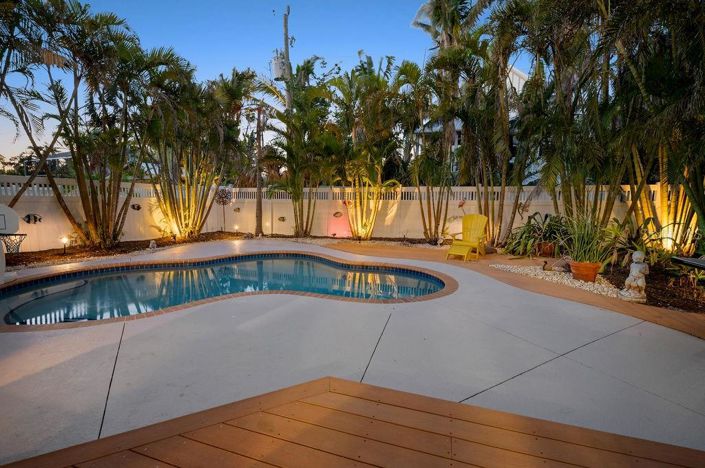 Image No.45-4 Bed Property for sale