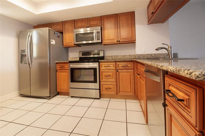 Image No.14-2 Bed Townhouse for sale