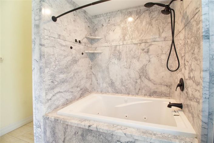 Image No.22-2 Bed Townhouse for sale