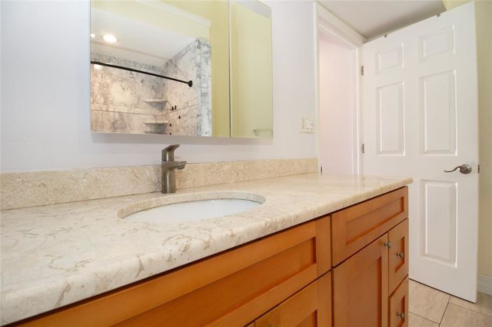 Image No.24-2 Bed Townhouse for sale