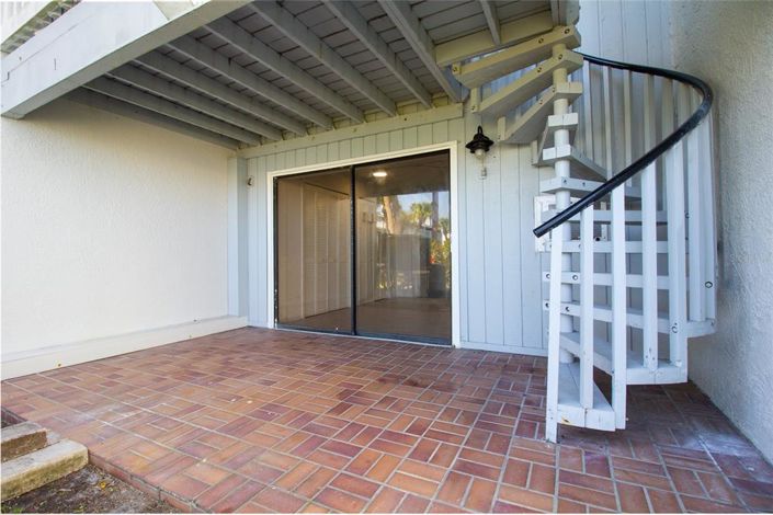 Image No.35-2 Bed Townhouse for sale