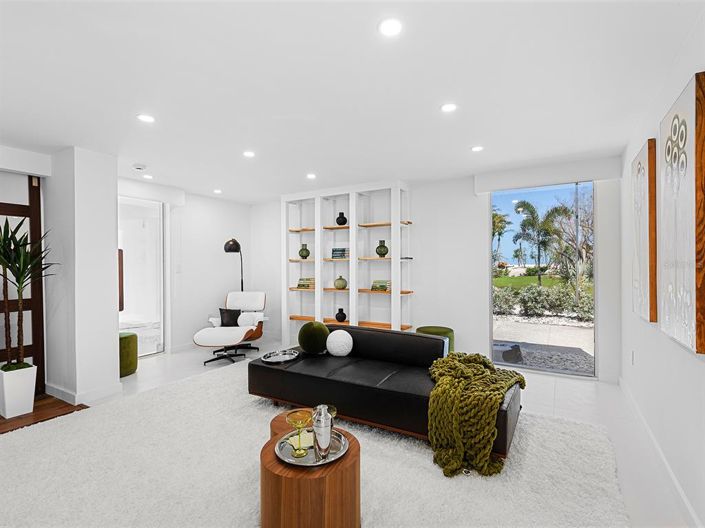 Image No.13-4 Bed Property for sale