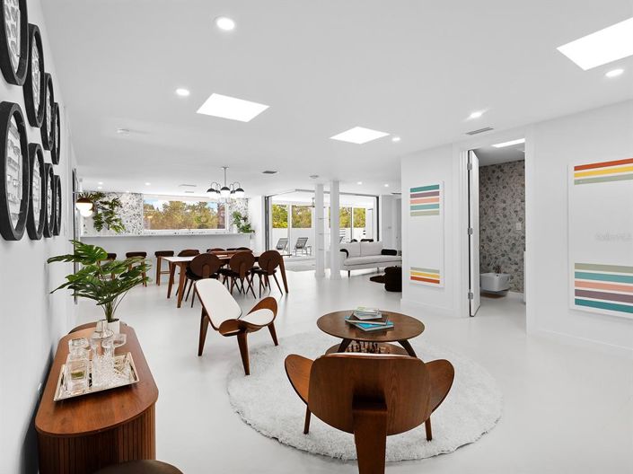 Image No.16-4 Bed Property for sale