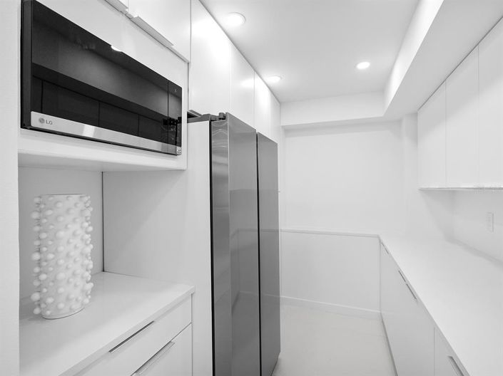 Image No.27-4 Bed Property for sale