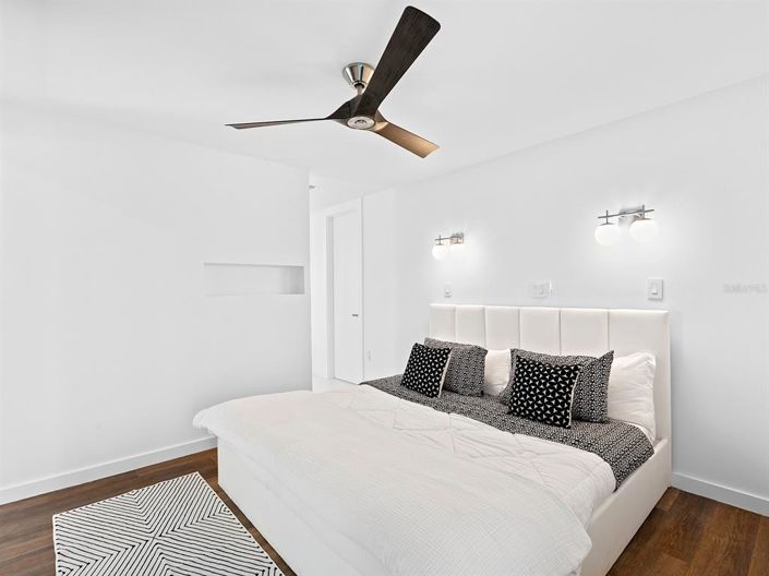 Image No.32-4 Bed Property for sale