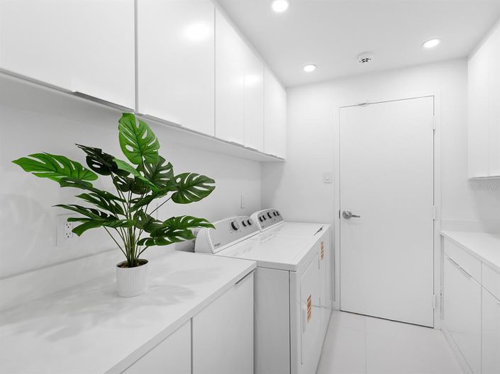 Image No.38-4 Bed Property for sale