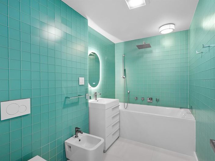 Image No.45-4 Bed Property for sale