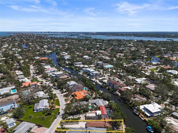 Image No.12-2 Bed Property for sale