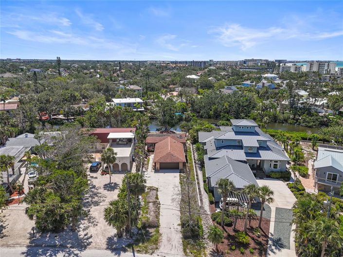 Image No.4-2 Bed Property for sale