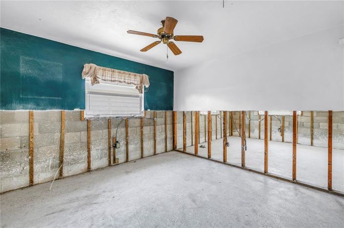 Image No.26-3 Bed Property for sale