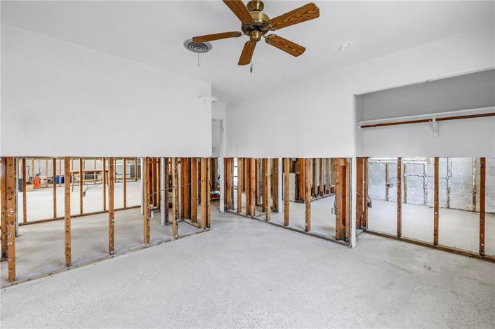 Image No.27-3 Bed Property for sale