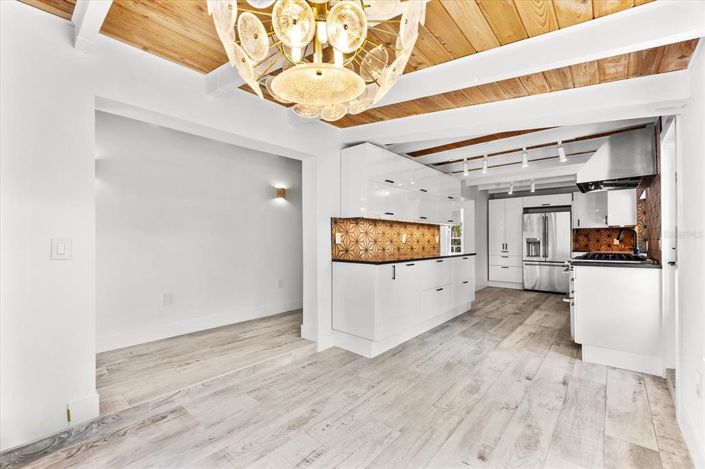 Image No.17-3 Bed Property for sale