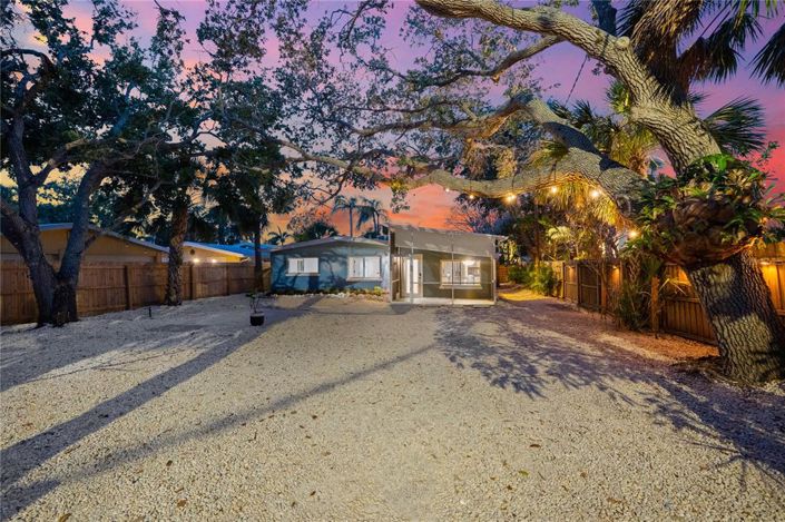 Image No.2-3 Bed Property for sale