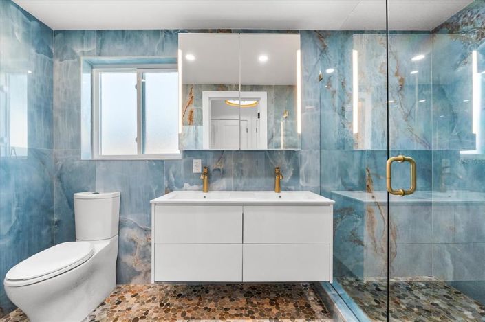 Image No.22-3 Bed Property for sale