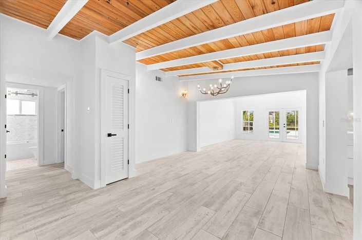 Image No.29-3 Bed Property for sale