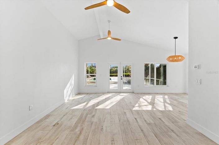 Image No.34-3 Bed Property for sale