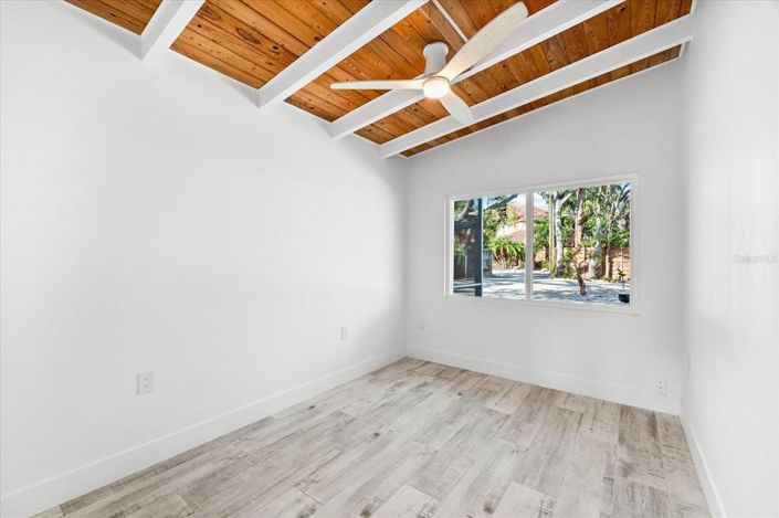 Image No.47-3 Bed Property for sale