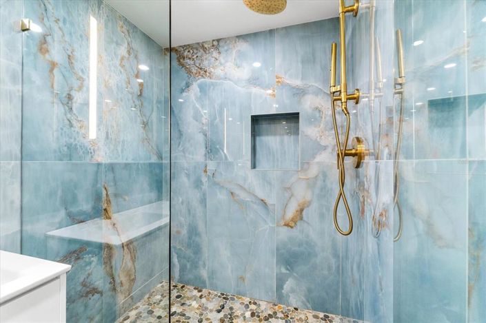 Image No.52-3 Bed Property for sale