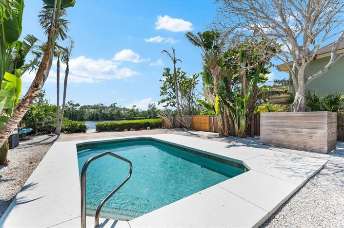 Image No.60-3 Bed Property for sale