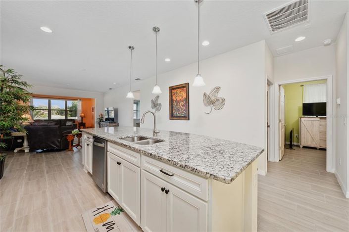 Image No.7-2 Bed Property for sale