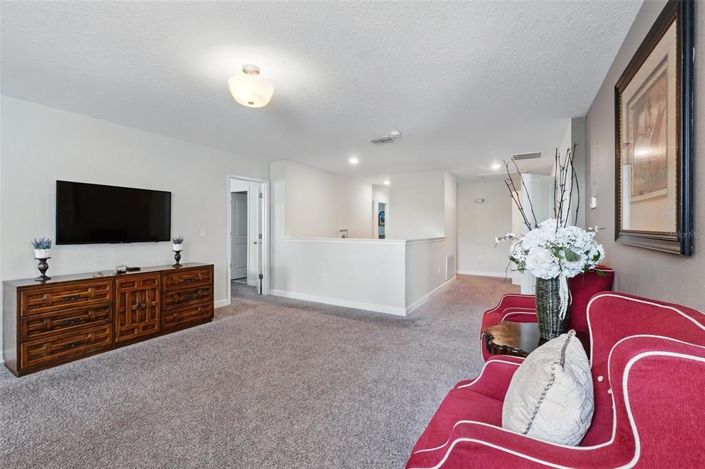 Image No.30-8 Bed Property for sale