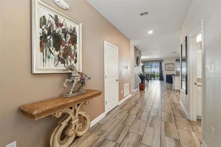 Image No.5-8 Bed Property for sale