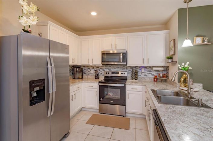 Image No.10-3 Bed Property for sale