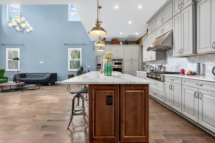 Image No.12-4 Bed Property for sale