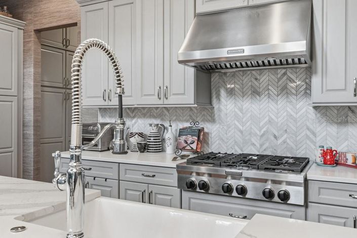 Image No.16-4 Bed Property for sale