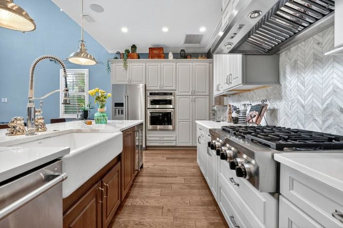 Image No.17-4 Bed Property for sale